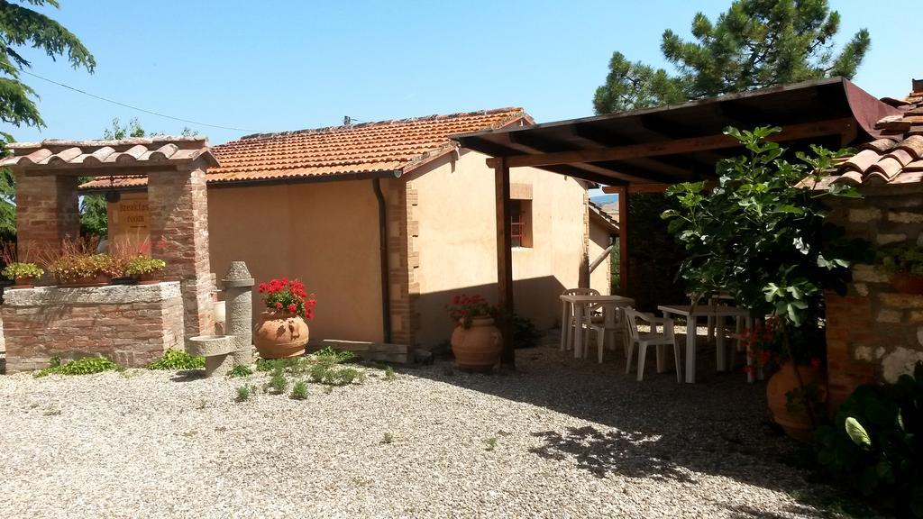 B&B Le Logge Di Sopra Asciano Exterior foto